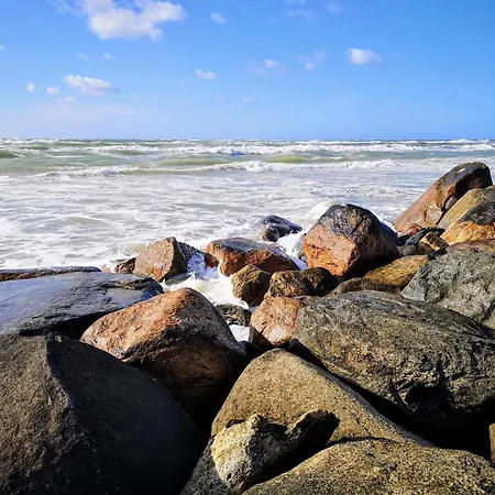 10 Person In Lokken-by Traum *