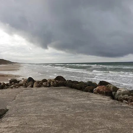 10 Person In Lokken-by Traum